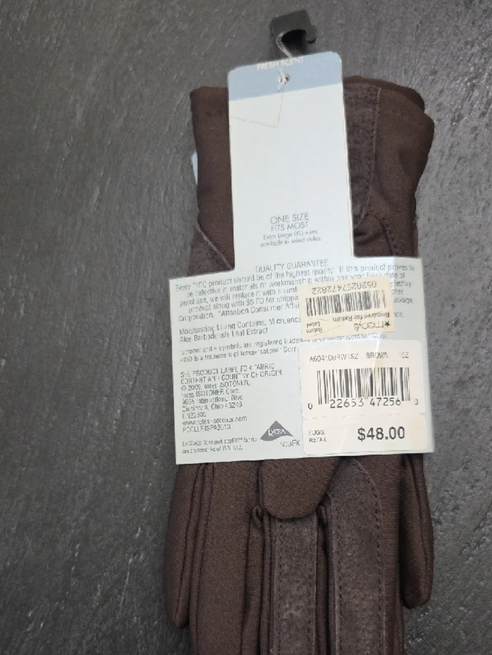 isotoner Brown Moisturizing Spa Gloves - Picture 3 of 4